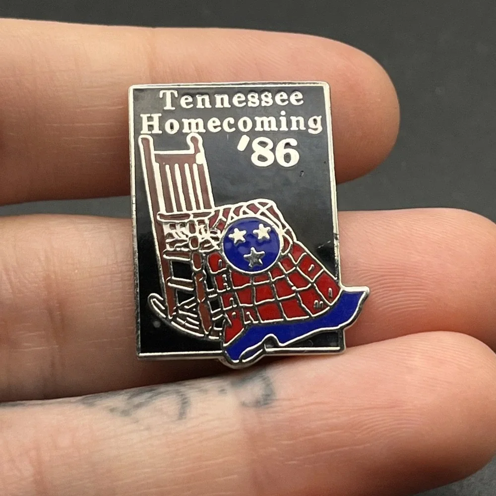 Tennessee Homecoming‎ 1986 Rocking Chair United States Of America Lapel Pin C7